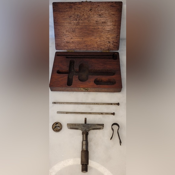 Vintage The LUFKIN RULE Co. No. 513 MICROMETER Depth Gage Set - Picture 2 of 14